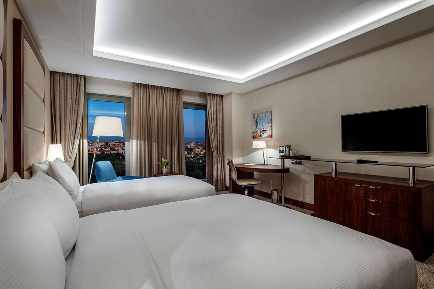 DoubleTree-by-Hilton-Istanbul-Topkapi-Room-17