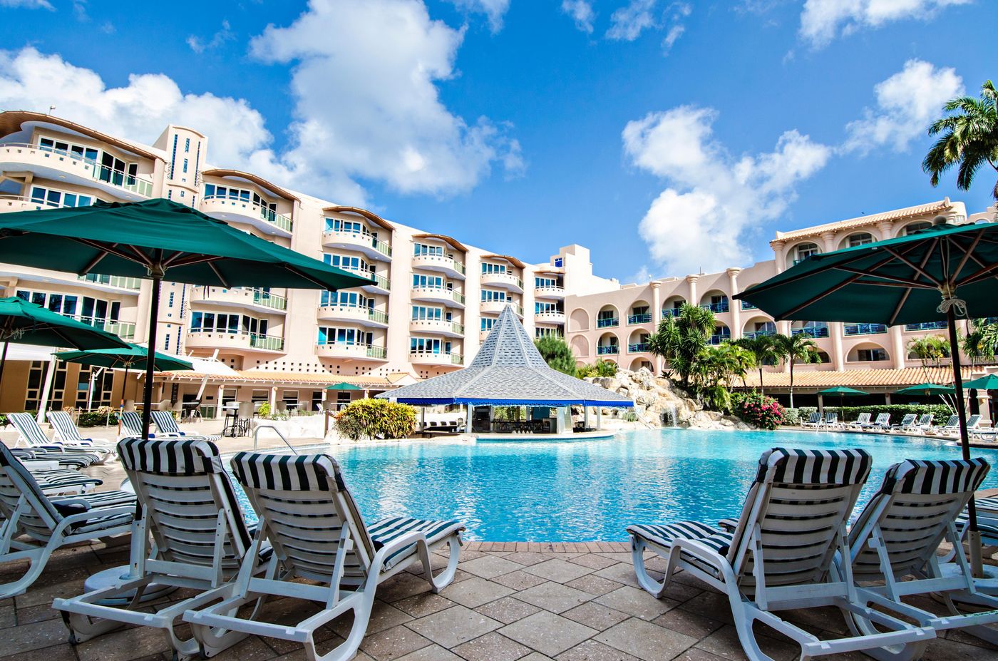 Accra-Beach-Hotel-and-Spa-Pool-1