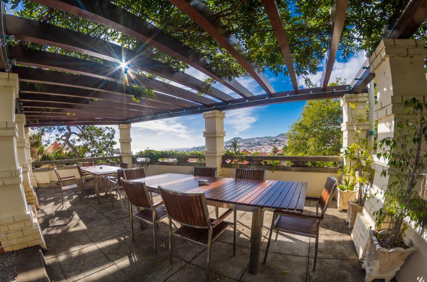 Arts-In-Hotel-Conde-Carvalhal-Restaurant-6