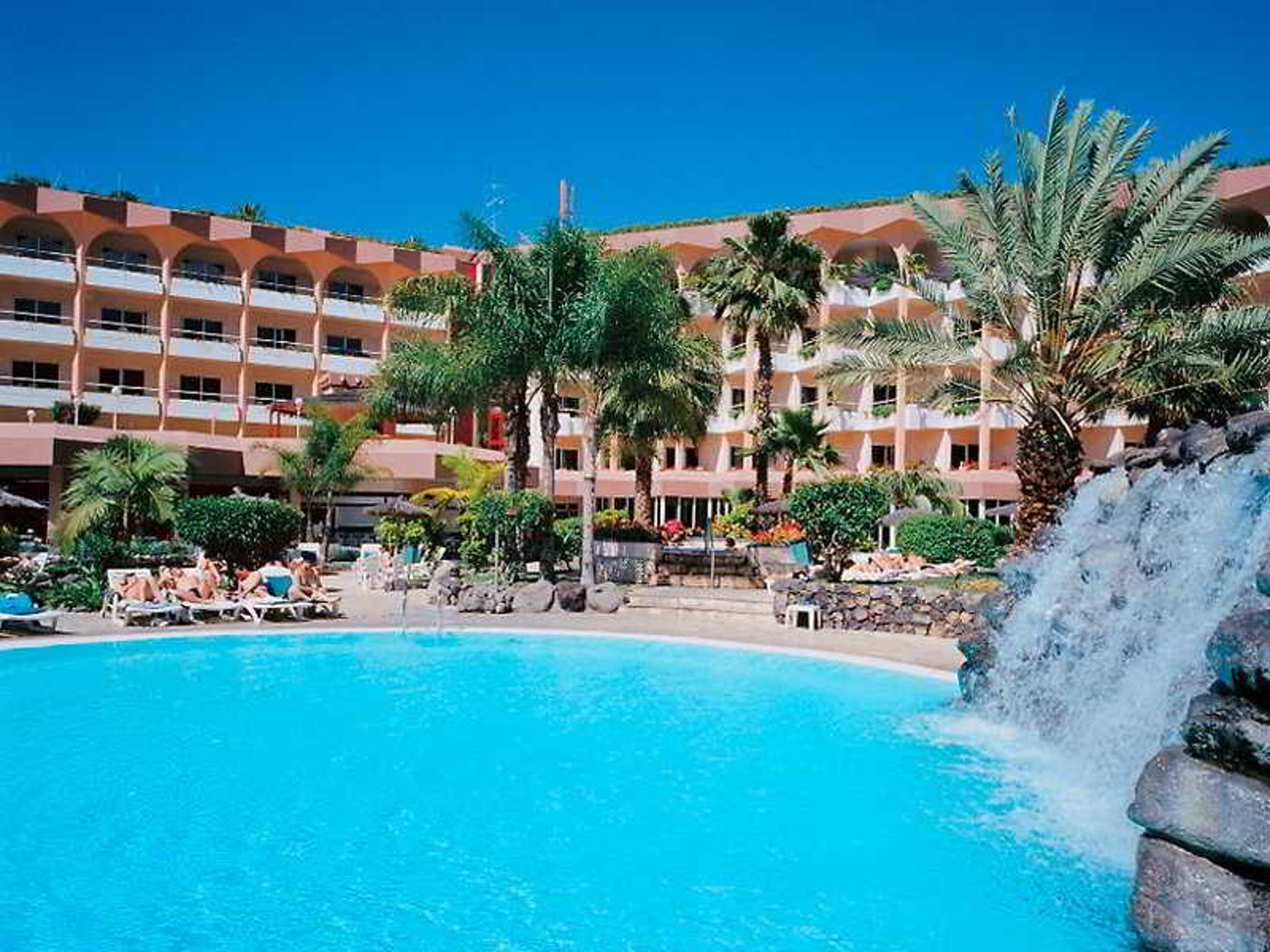 Hotel-Puerto-Palace-Pool-3