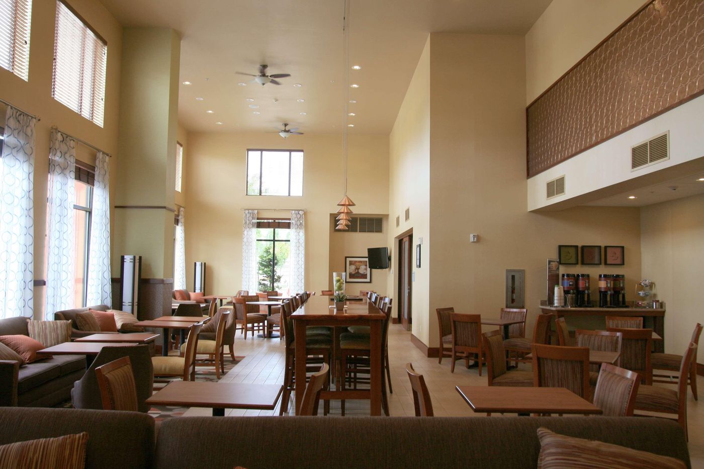 Hampton Inn and Suites Seattle-Airport/28th Ave-United States-SEATAC-Lobby-7