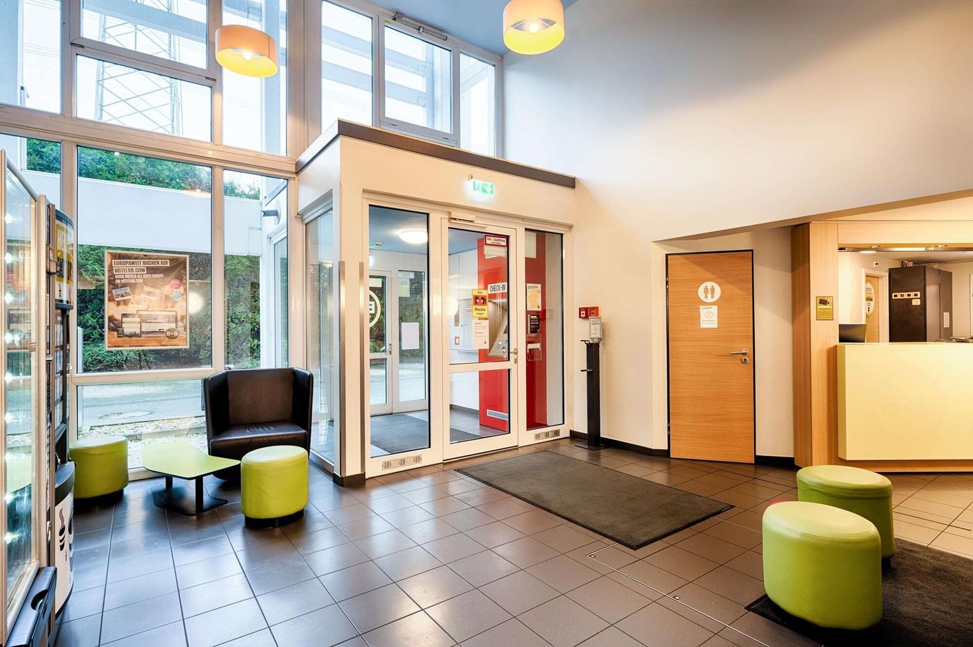 B-b-Hotel-Koln-frechen-Lobby-14