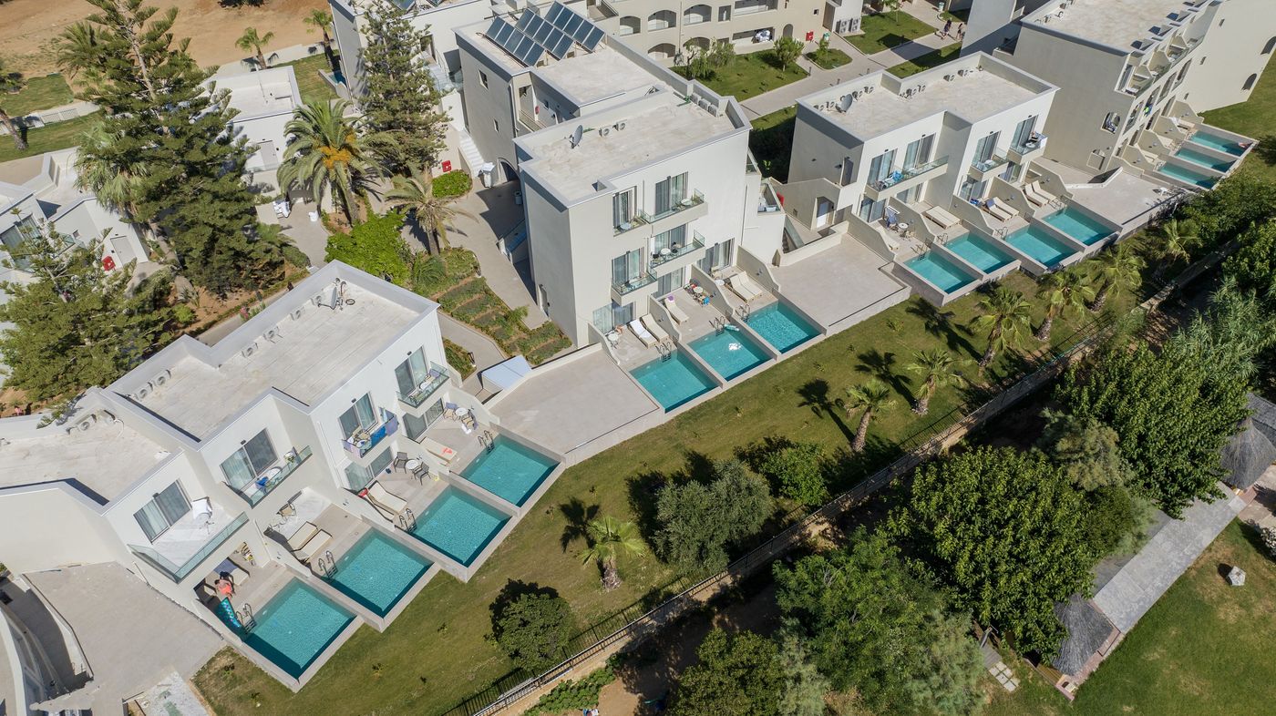 Vantaris Luxury Beach Resort