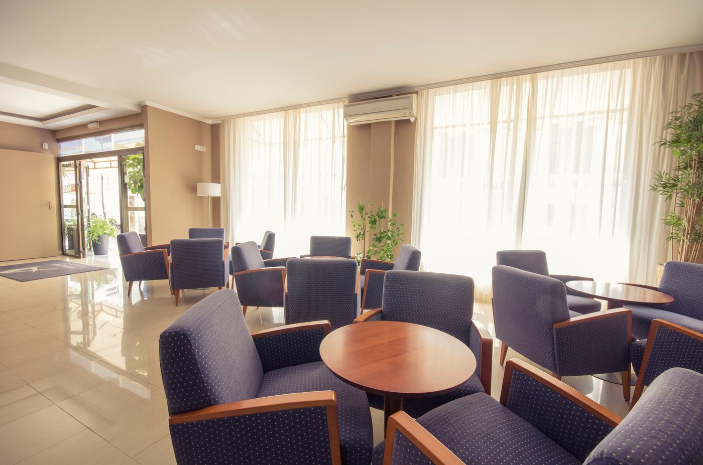 Azuline-Hotel-Mediterraneo-Lobby-23