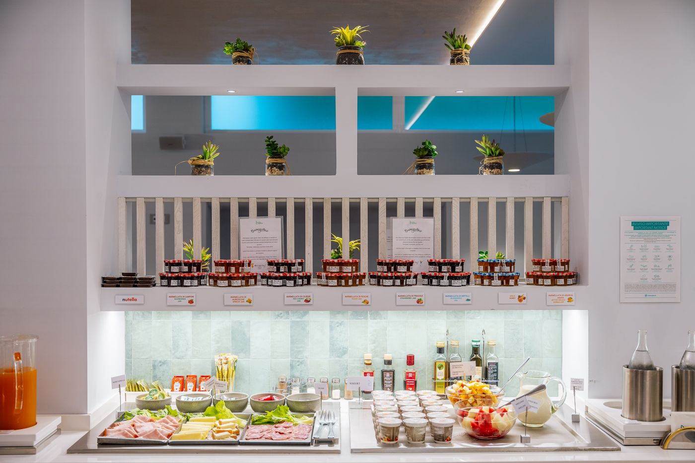 Comfort-Hotel-Gardenia-Sorrento-Coast-Restaurant-67