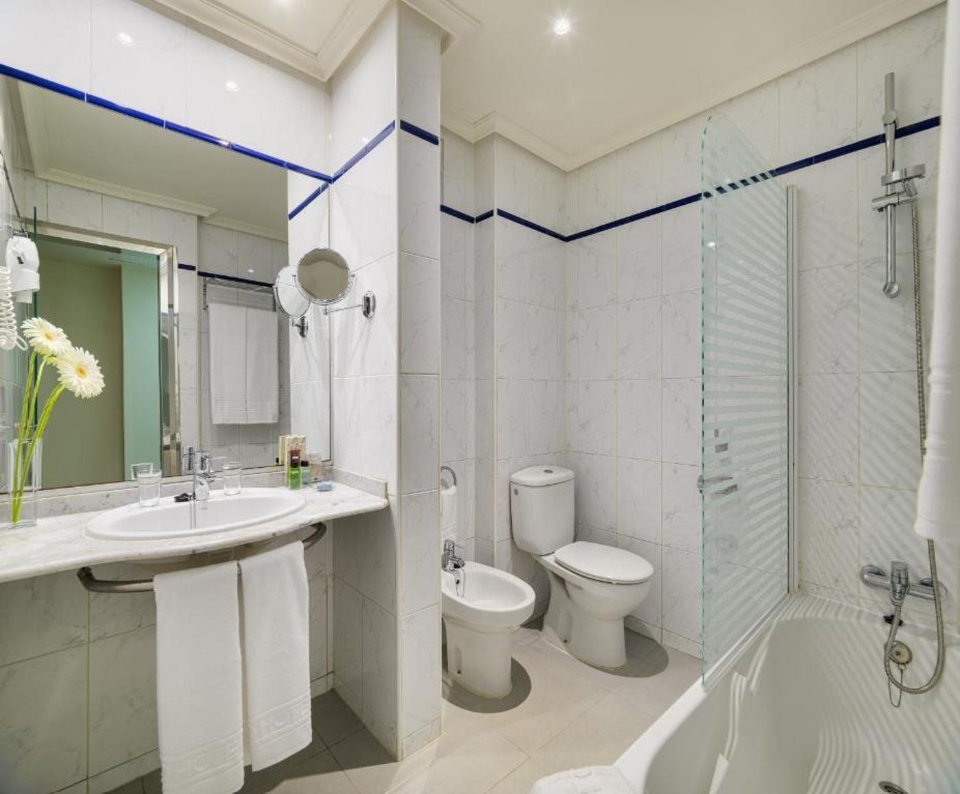 H10-Las-Palmeras-Room-23