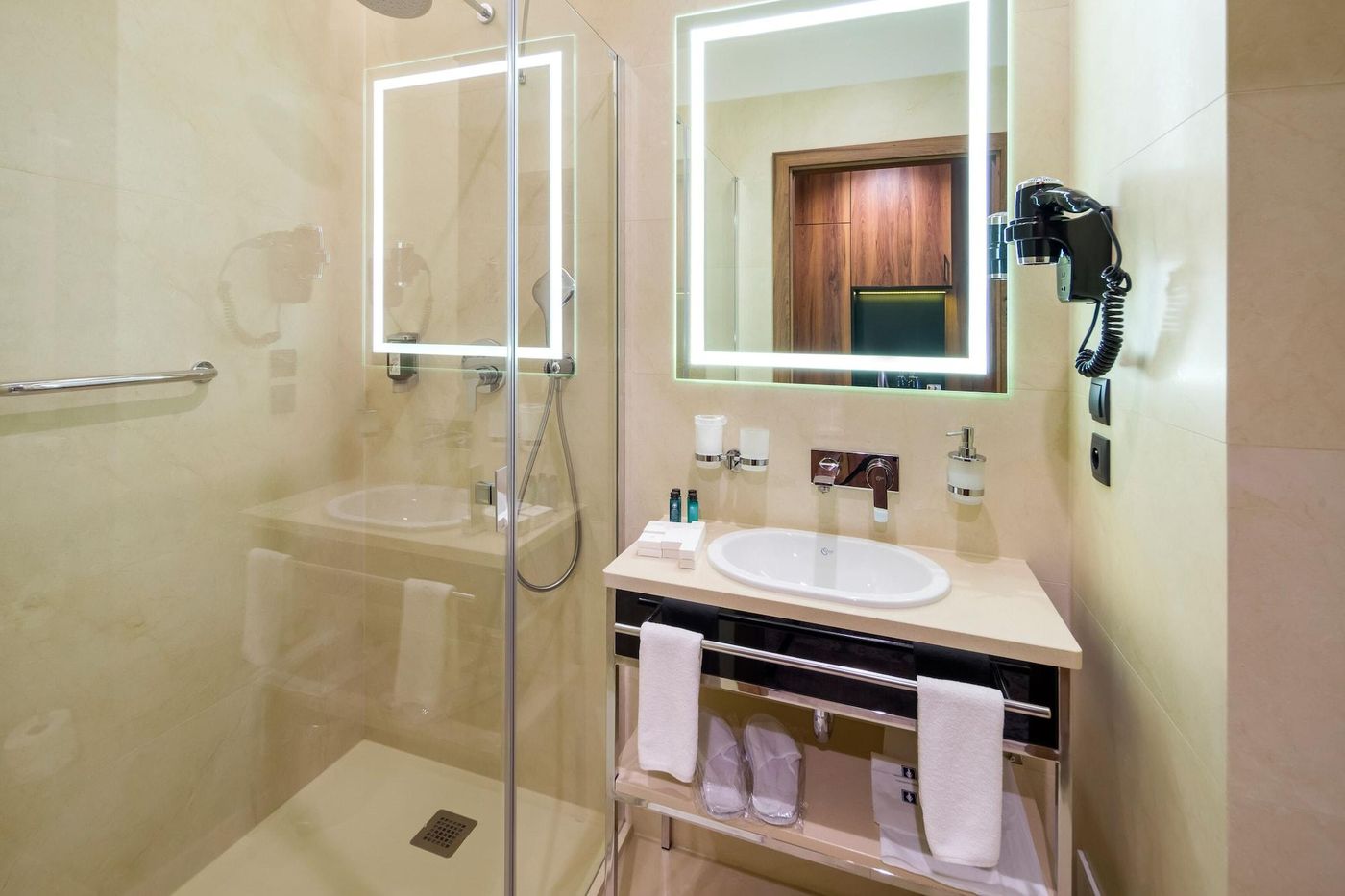 Sky-Hotel-Krakow-Room-41