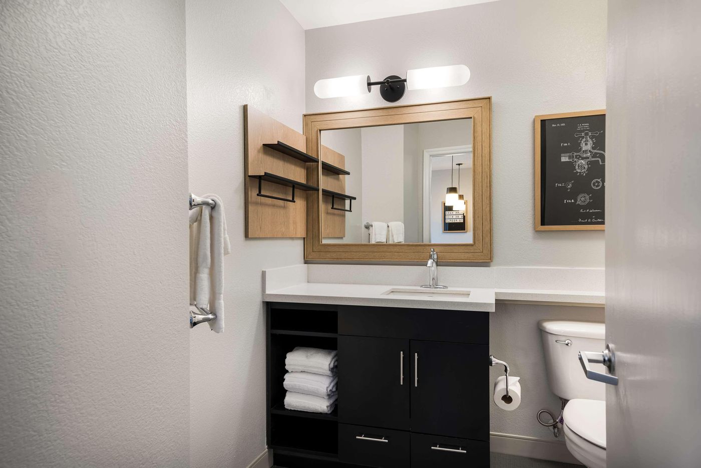 Sonesta-Simply-Suites-Jersey-City-Room-33