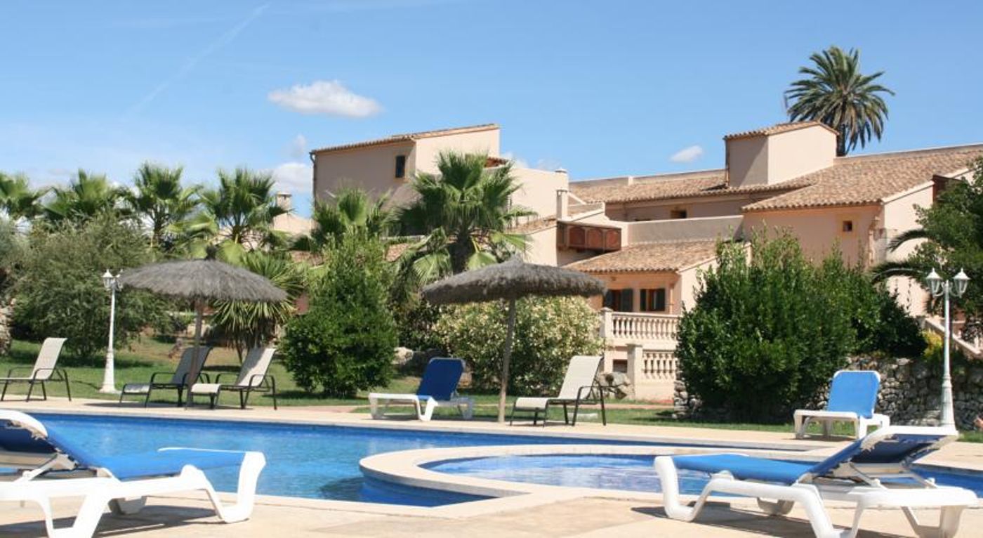 Hotel Rural Son Manera