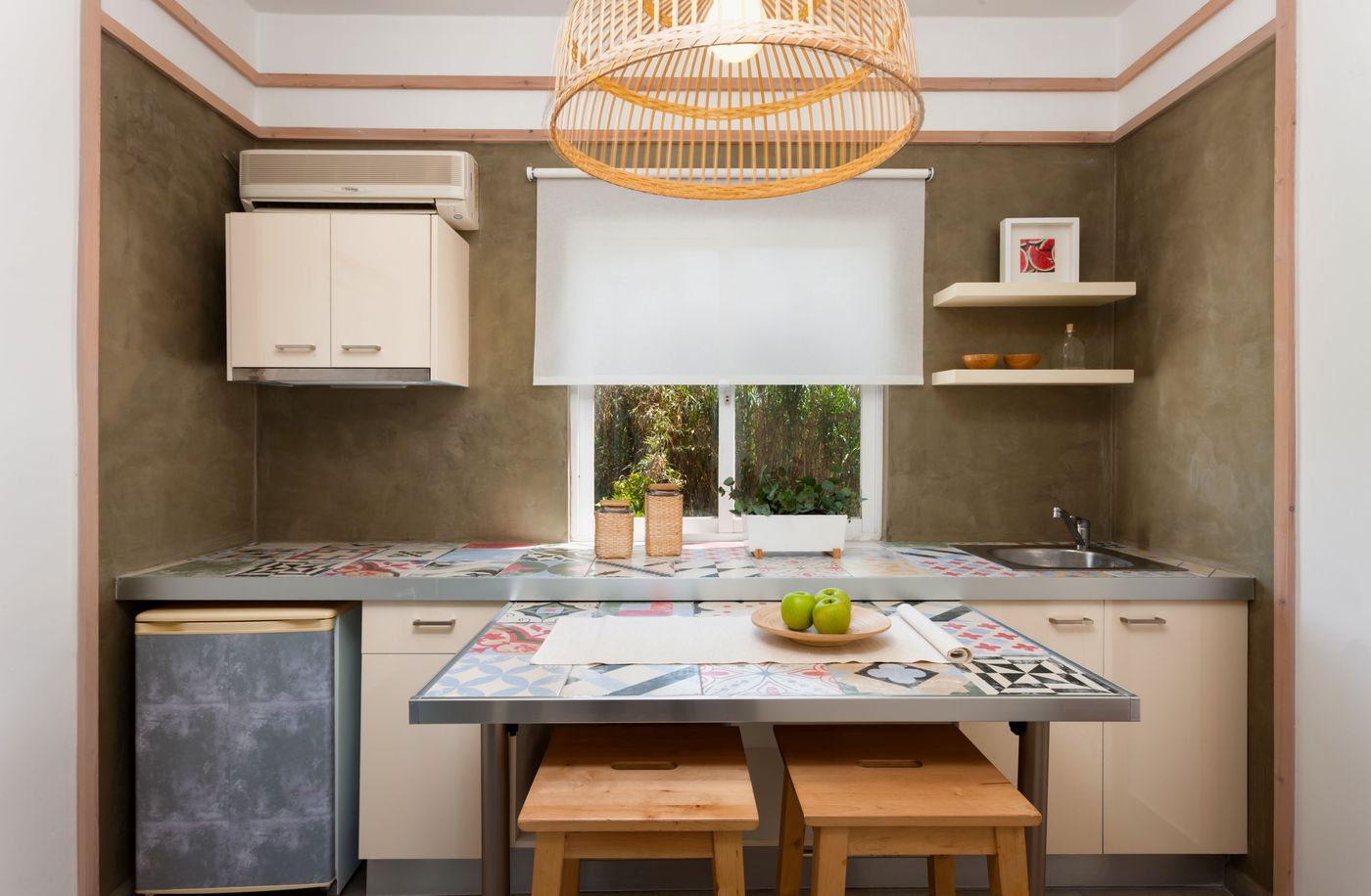 Mirsini-Studios-Room-16