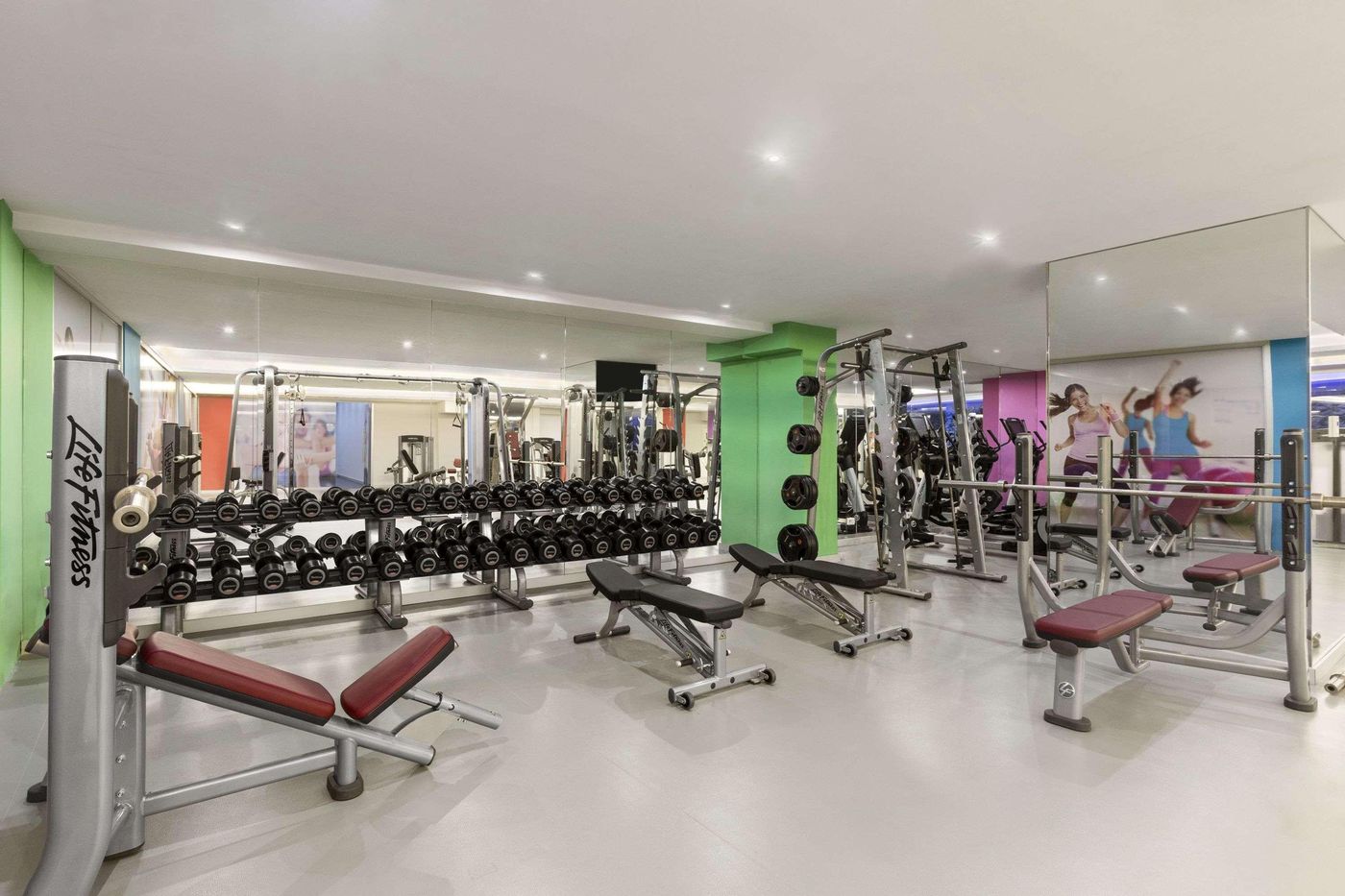 Ramada-Hotel---Suites-by--Istanbul-Merter-Sports-and-Entertainment-20