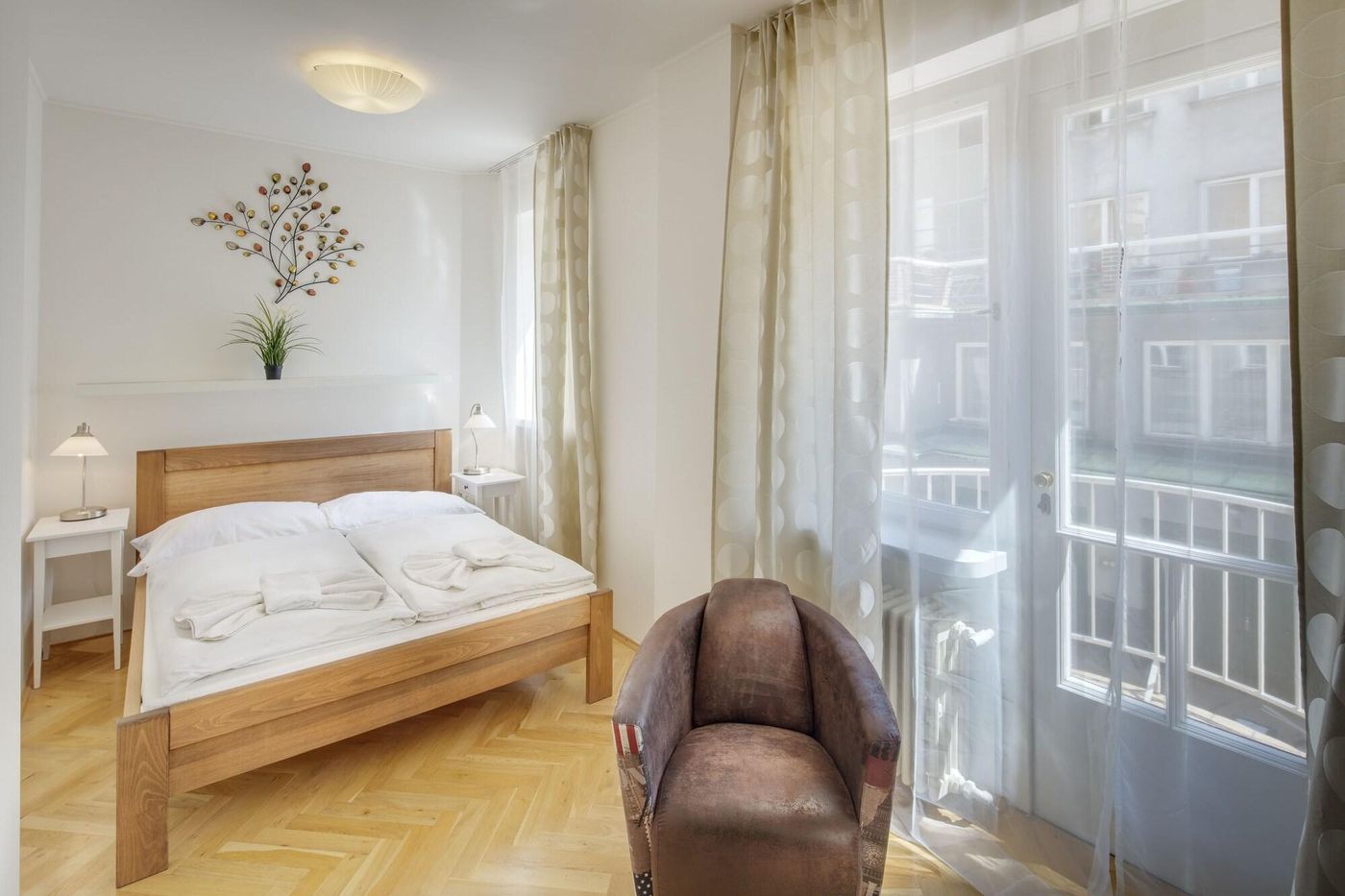 Old-Town-Square-Apartments-Room-29