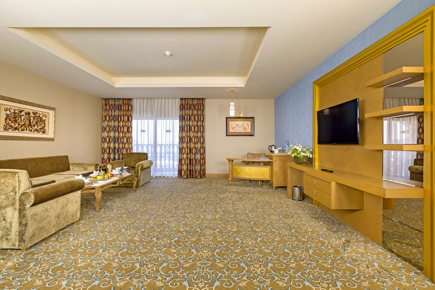 New - Royal Holiday Palace