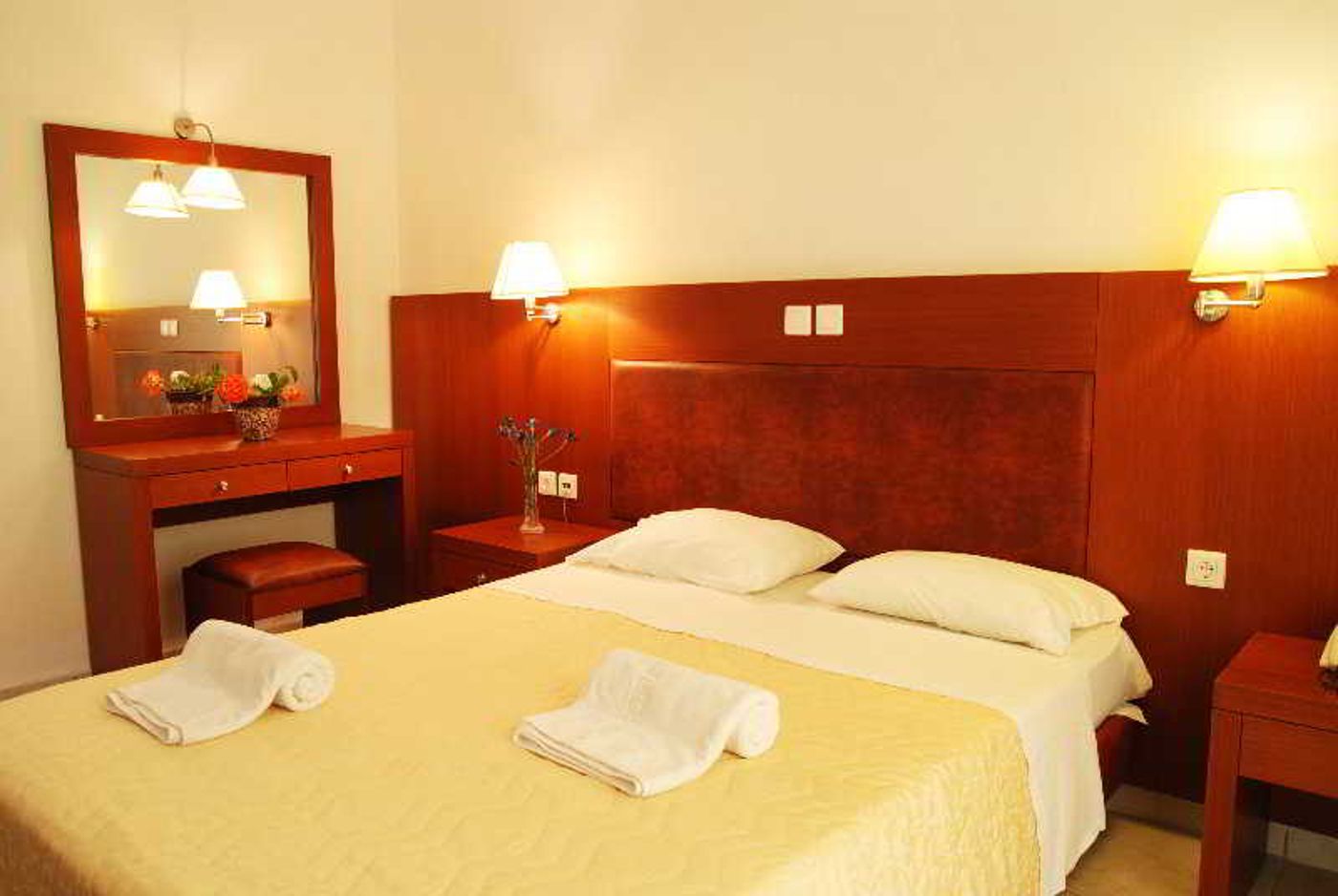 Jupiter-Hotel-Room-13