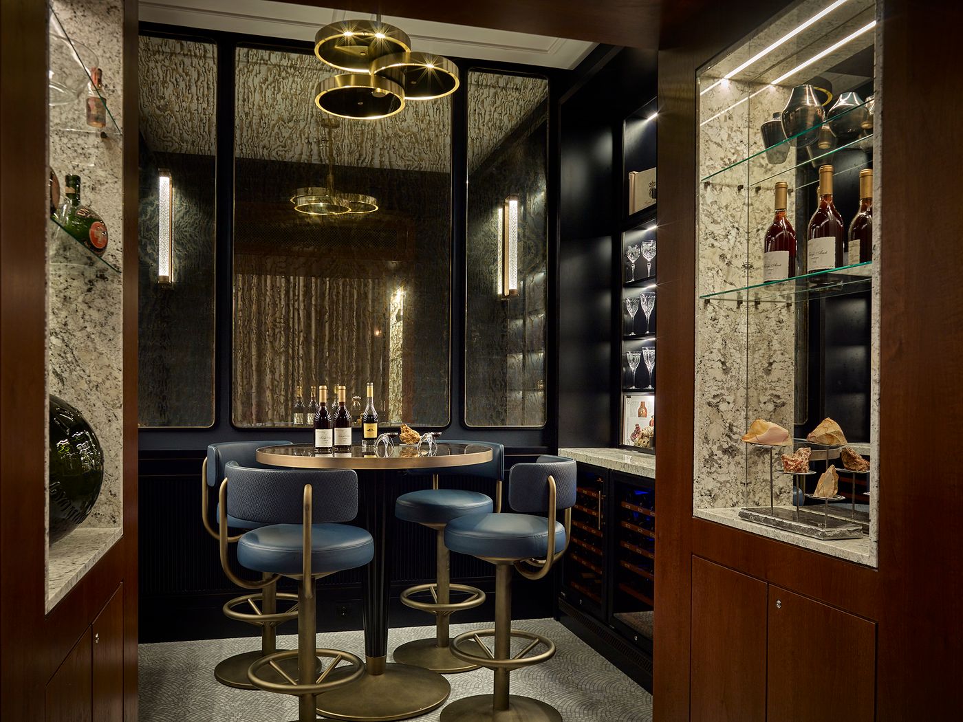 Four-Seasons-Hotel-Budapest-Bar-17