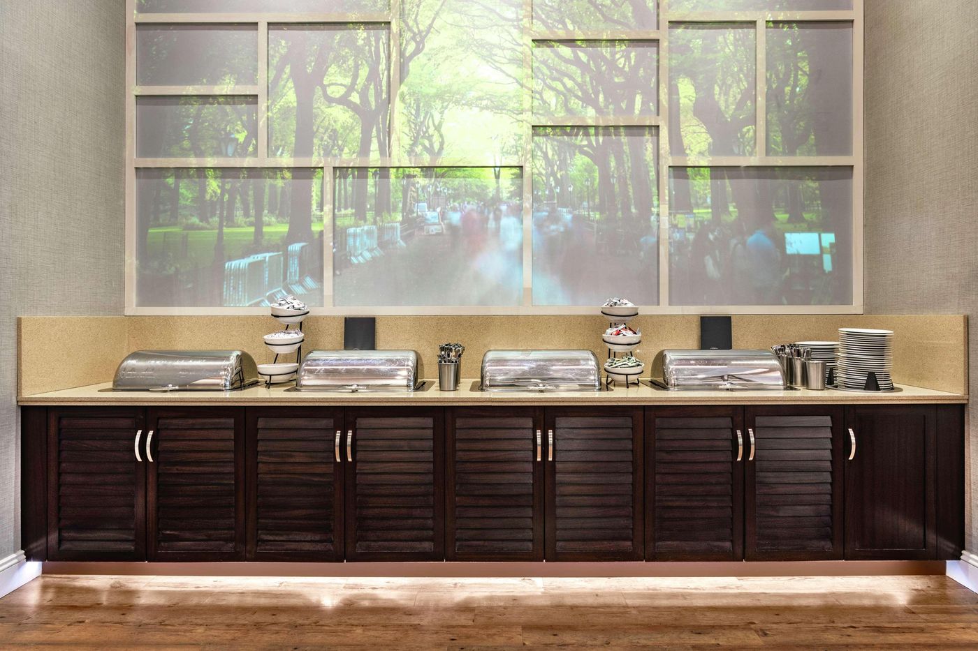 Homewood-Suites-by-Hilton-New-York-Midtown-Manhatt-Restaurant-43