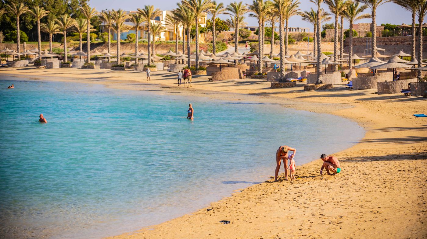 Elphistone-Resort-Beach-64