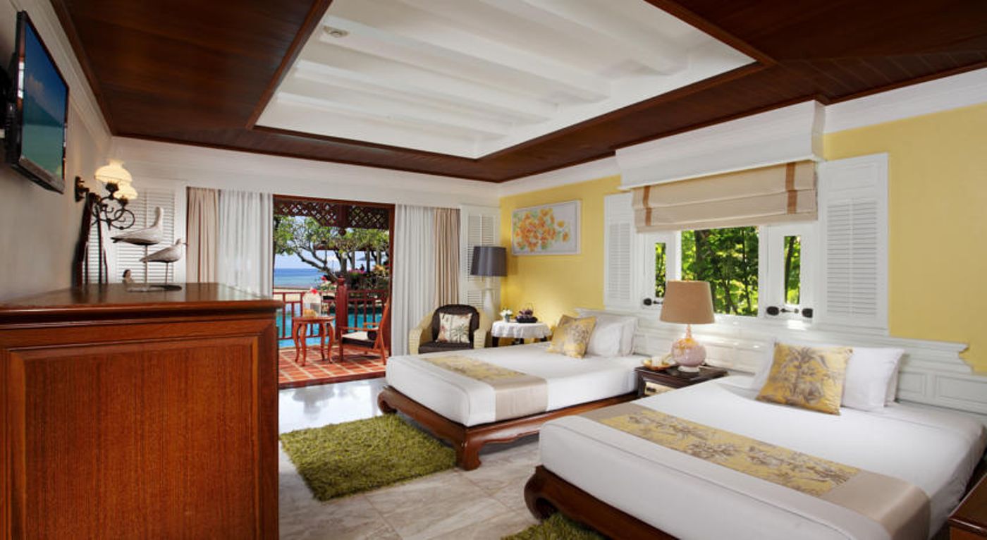 Thavorn Beach Village & Spa