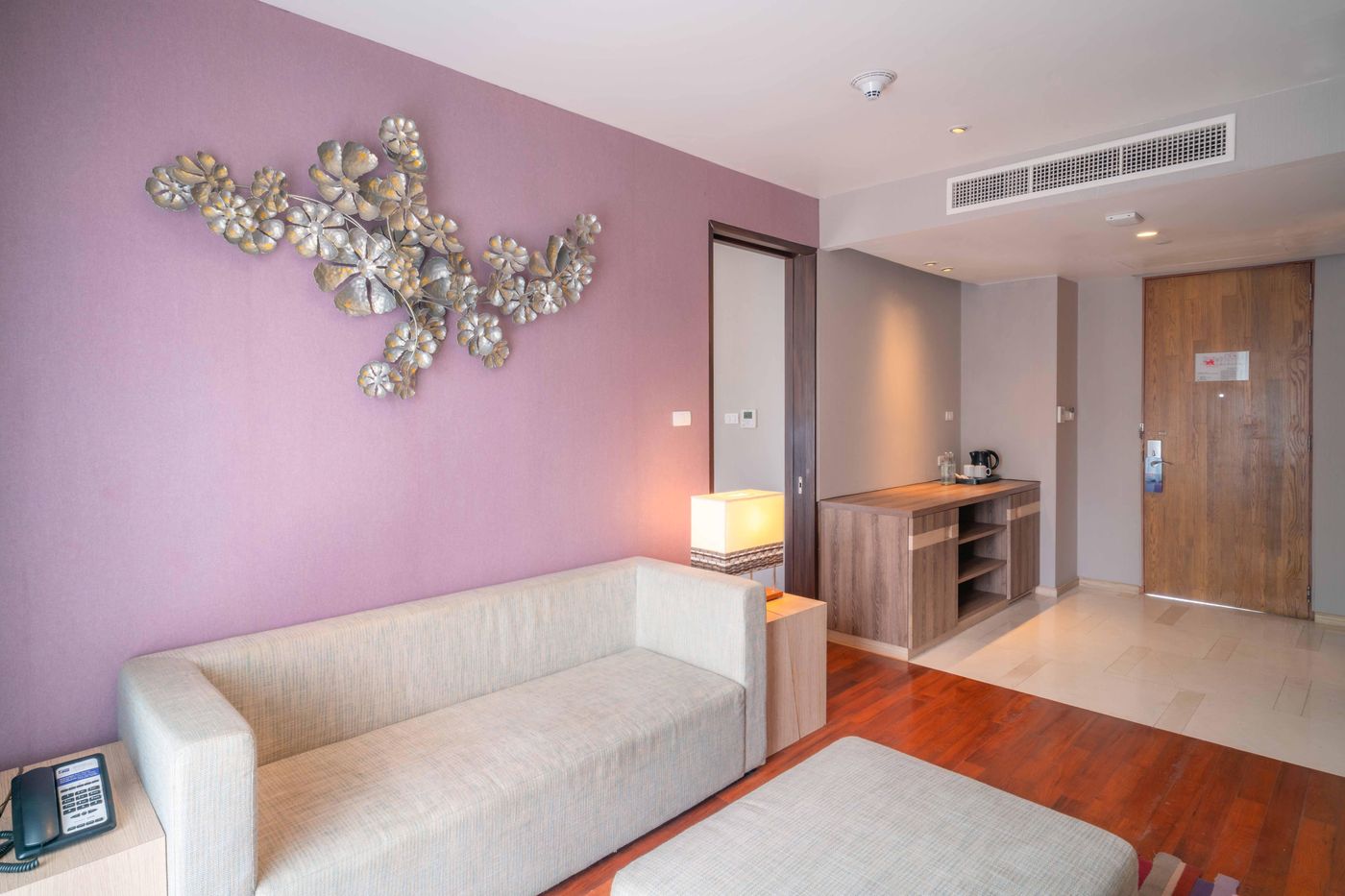 Holiday-Inn-Express-Phuket-Patong-Beach-Central-Room-41