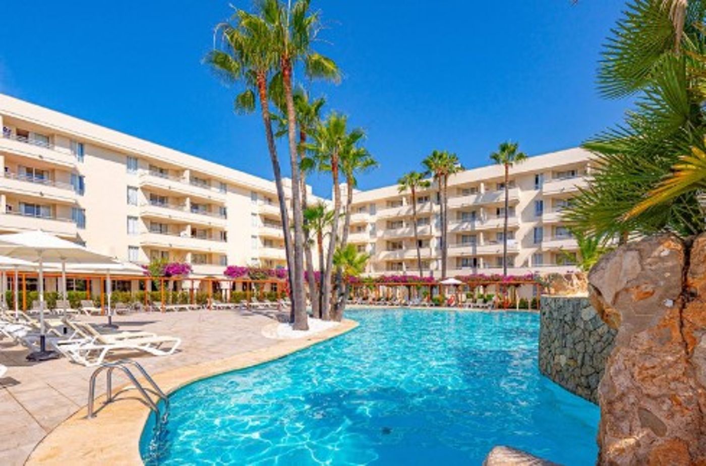 04.07.25 Hotel Rosella by Intelier