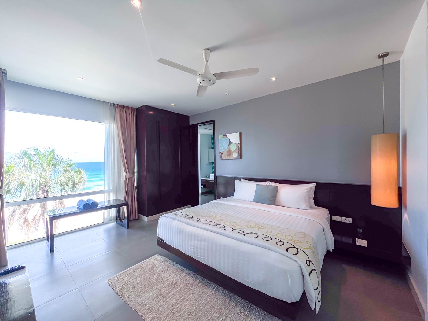Movenpick-Resort---Spa-Karon-Beach-Phuket-Room-40