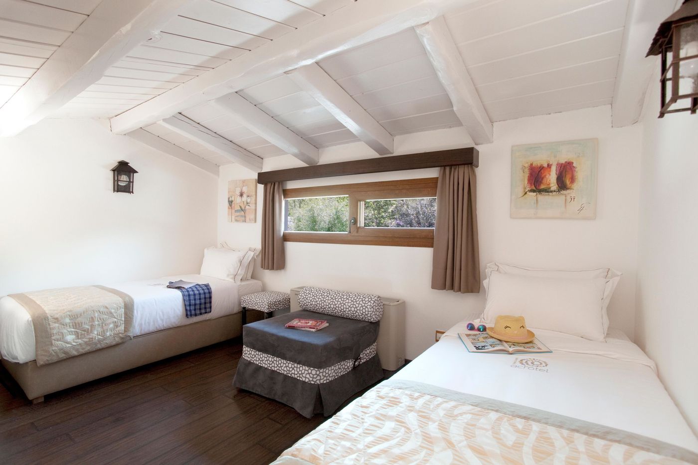 Acrotel Athena Residence