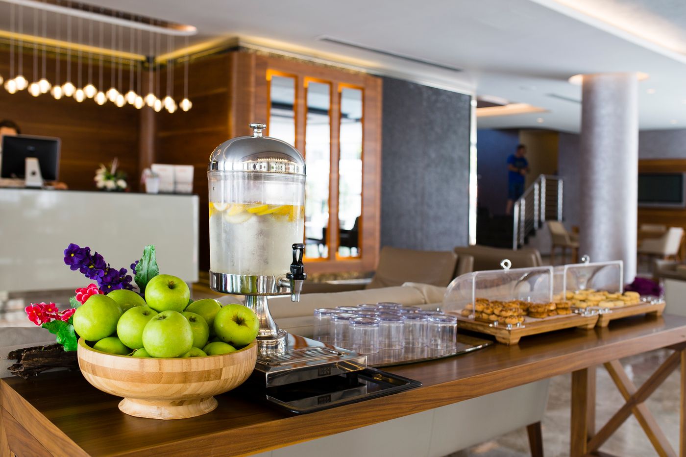 Mirage-World-Lobby-52