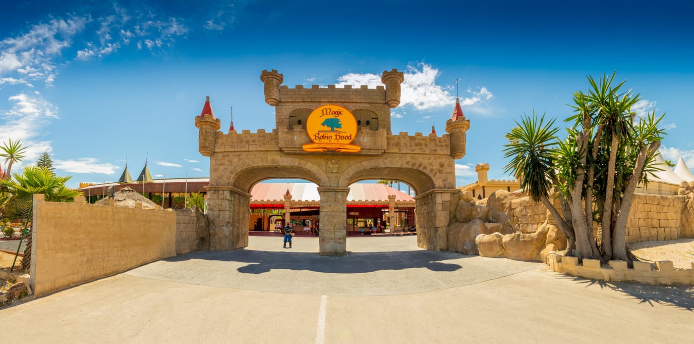 Magic-Robin-Hood-Lobby-7