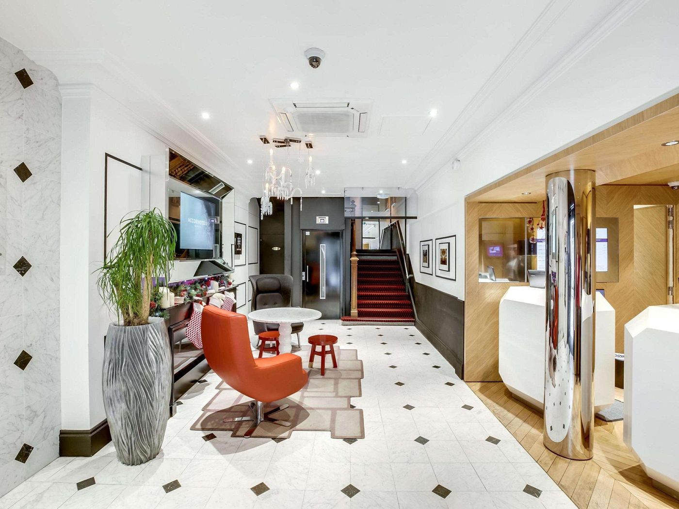 Mercure-Paris-Opera-Louvre-General-view-1