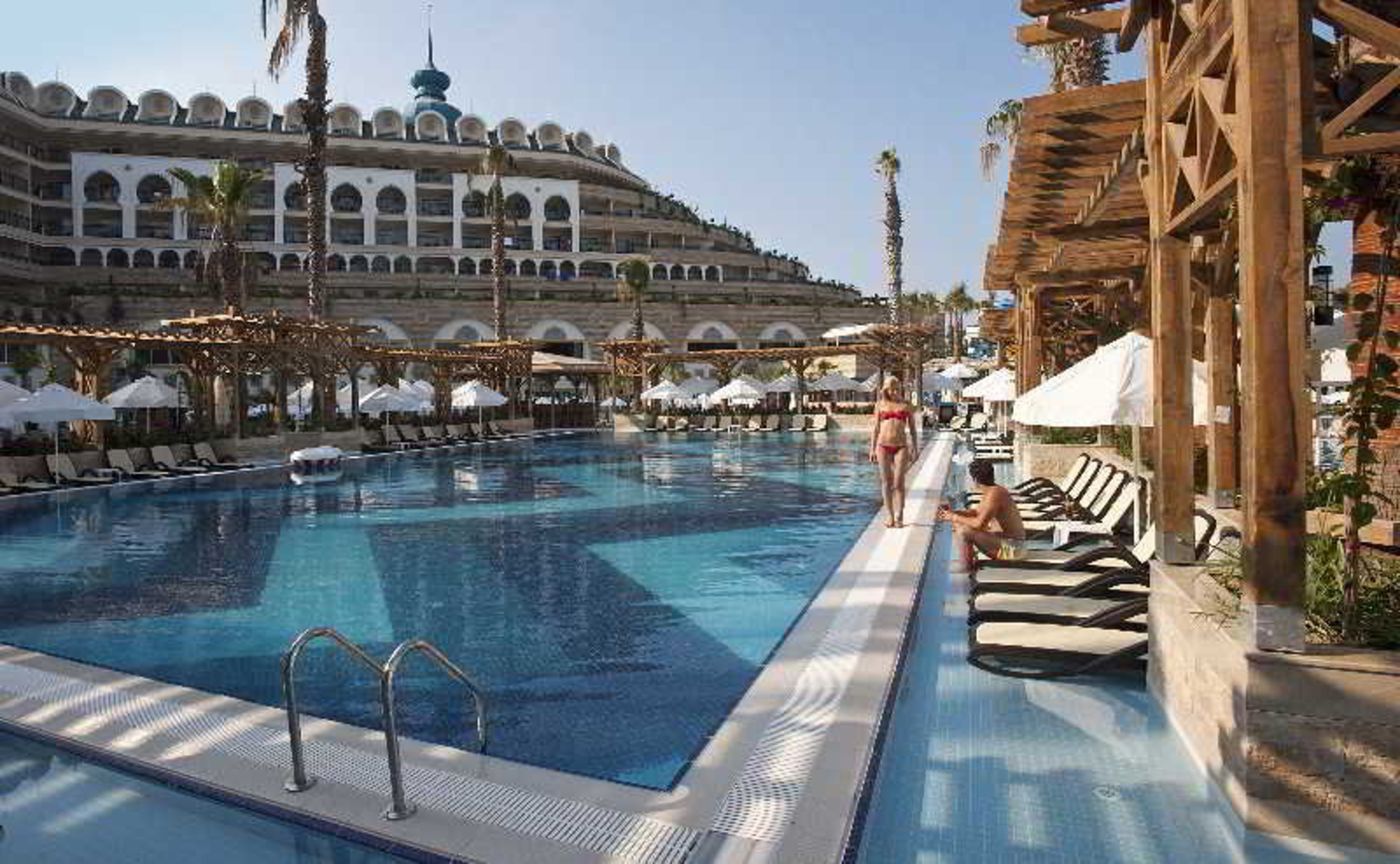 Crystal-Sunset-Luxury-Resort-and-Spa-Pool-10