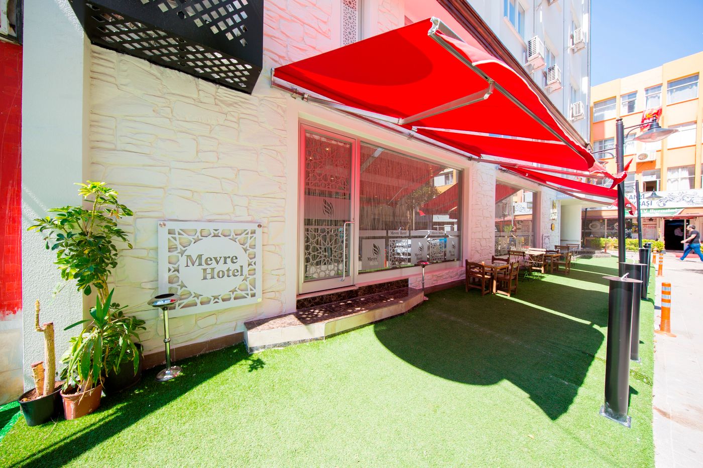 Mevre-Hotel-General-view-3