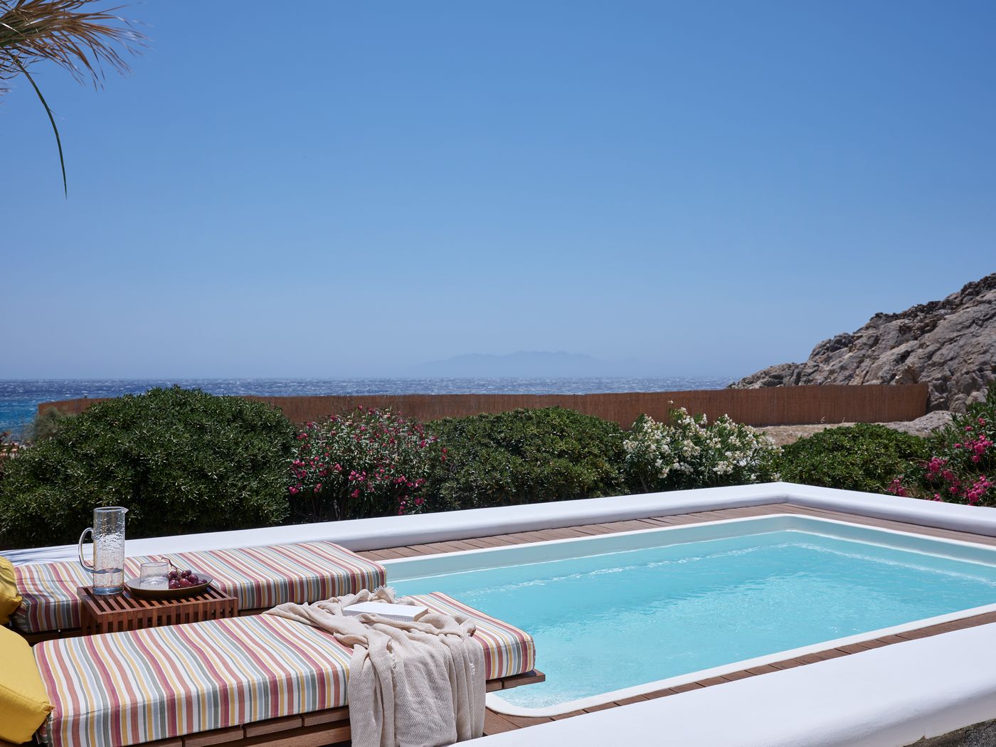 Myconian-Sunrise-Relais---Chateaux-Hotel-Room-5