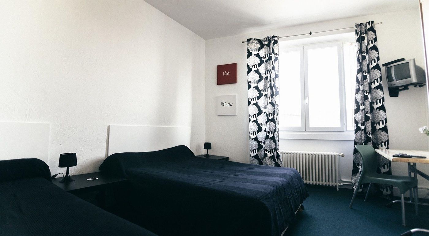 Hôtel Restaurant Le Lion d'Or - France - MEXIMIEUX - Room - 8