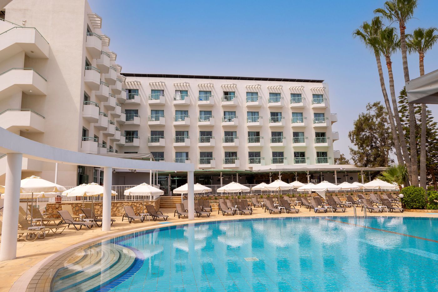 Antigoni-Hotel-Pool-3