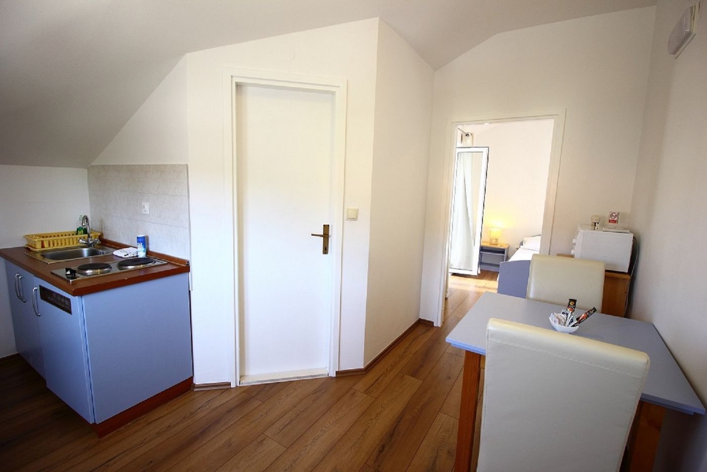 Bacan-Serviced-Apartments-Room-49