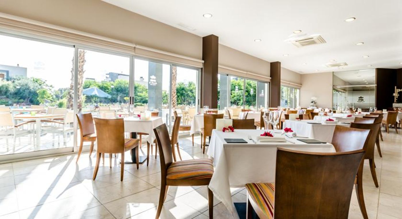 El Plantio Golf Resort