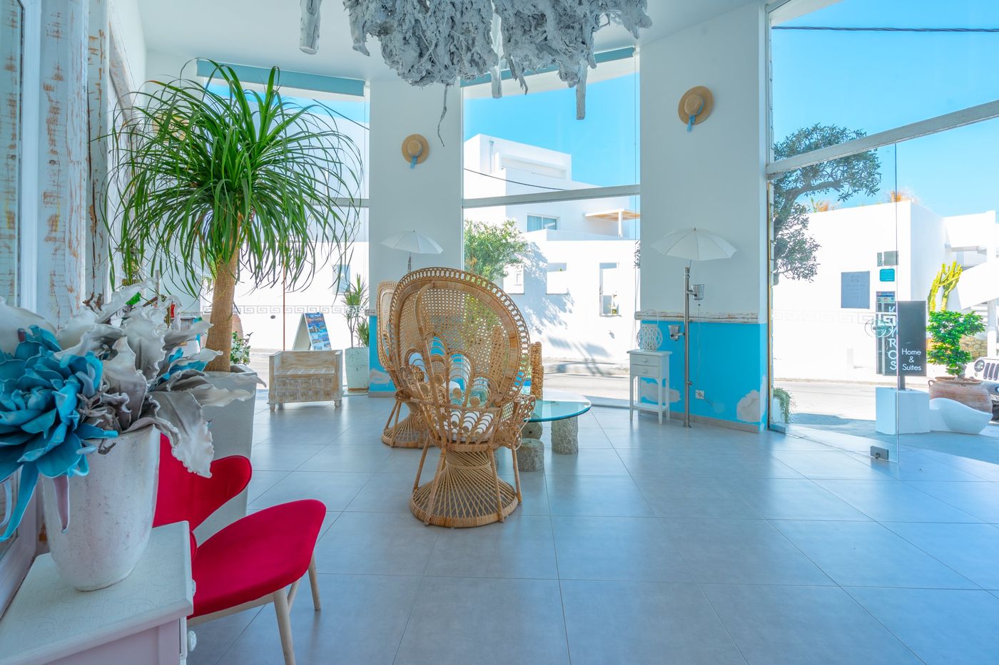 Kouros Home - Adults Only (16+)