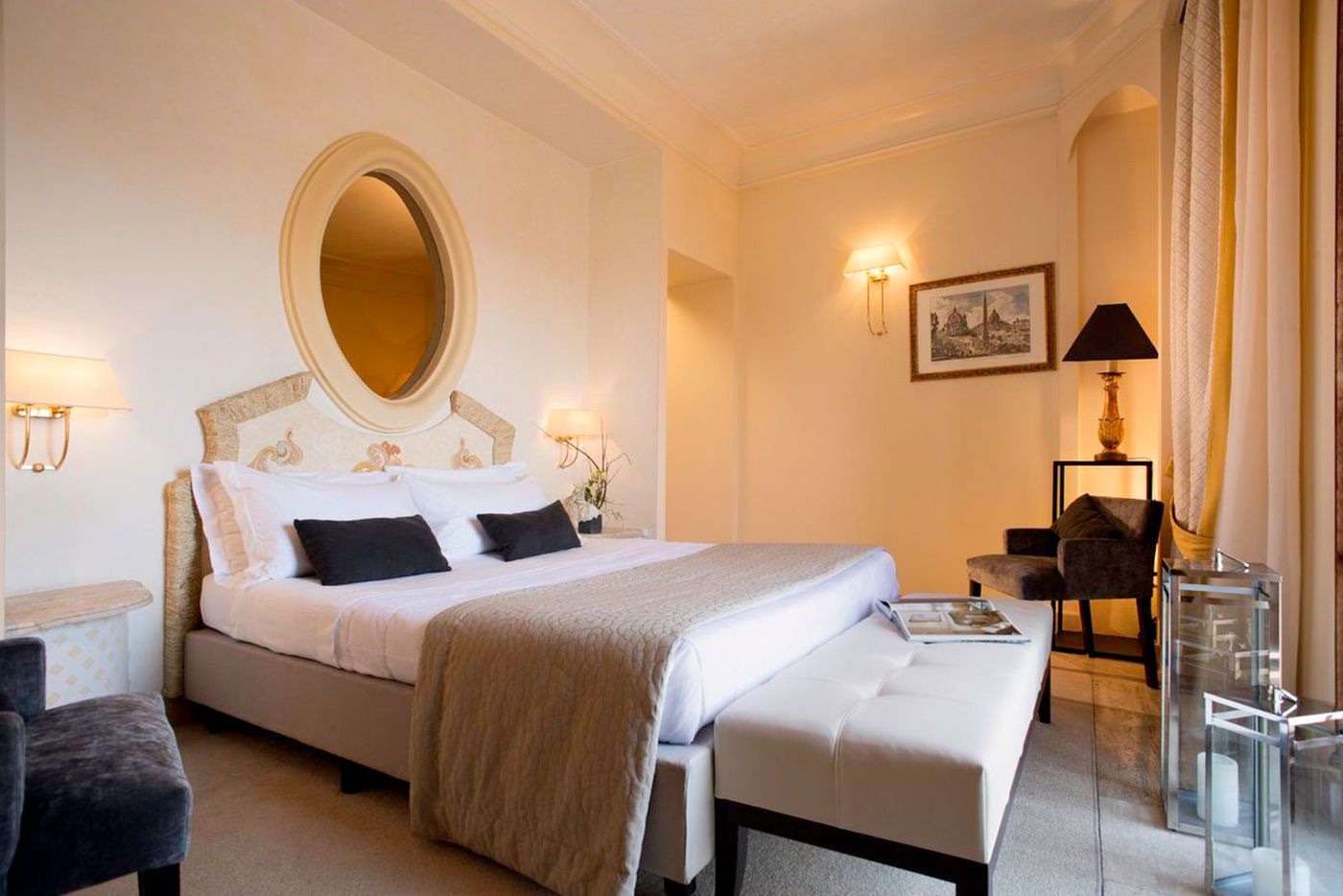 Colonna-Palace-Room-24