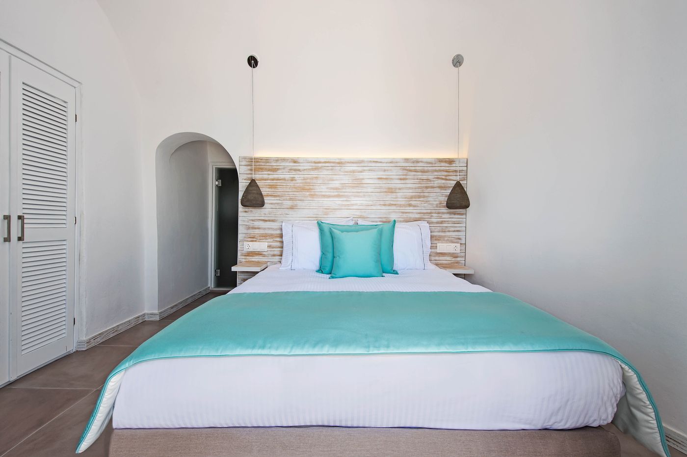 Athina-Repose-Suites-Room-38