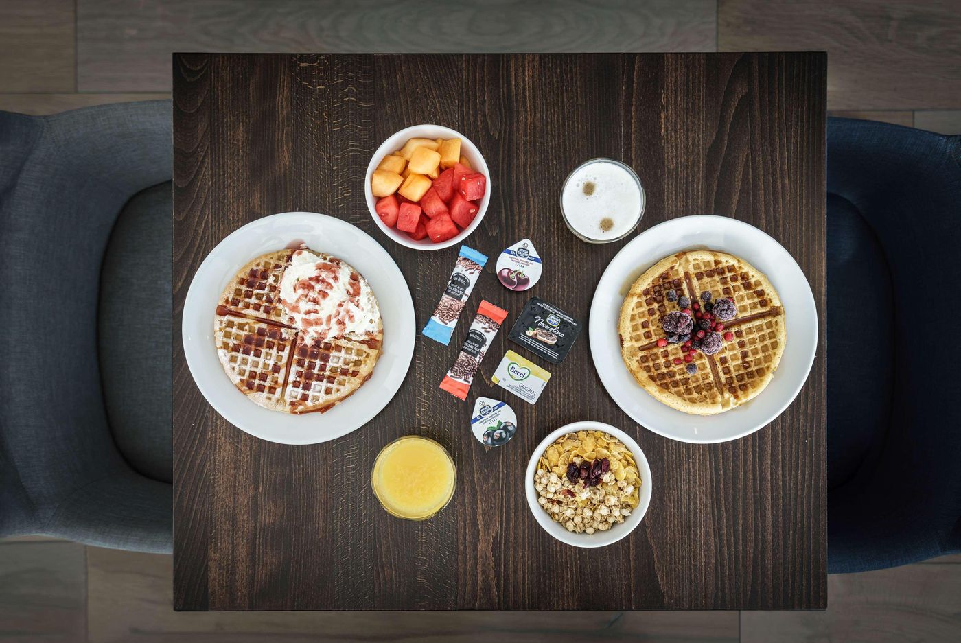 Hampton-By-Hilton-Amsterdam-City-Centre-East-Restaurant-41