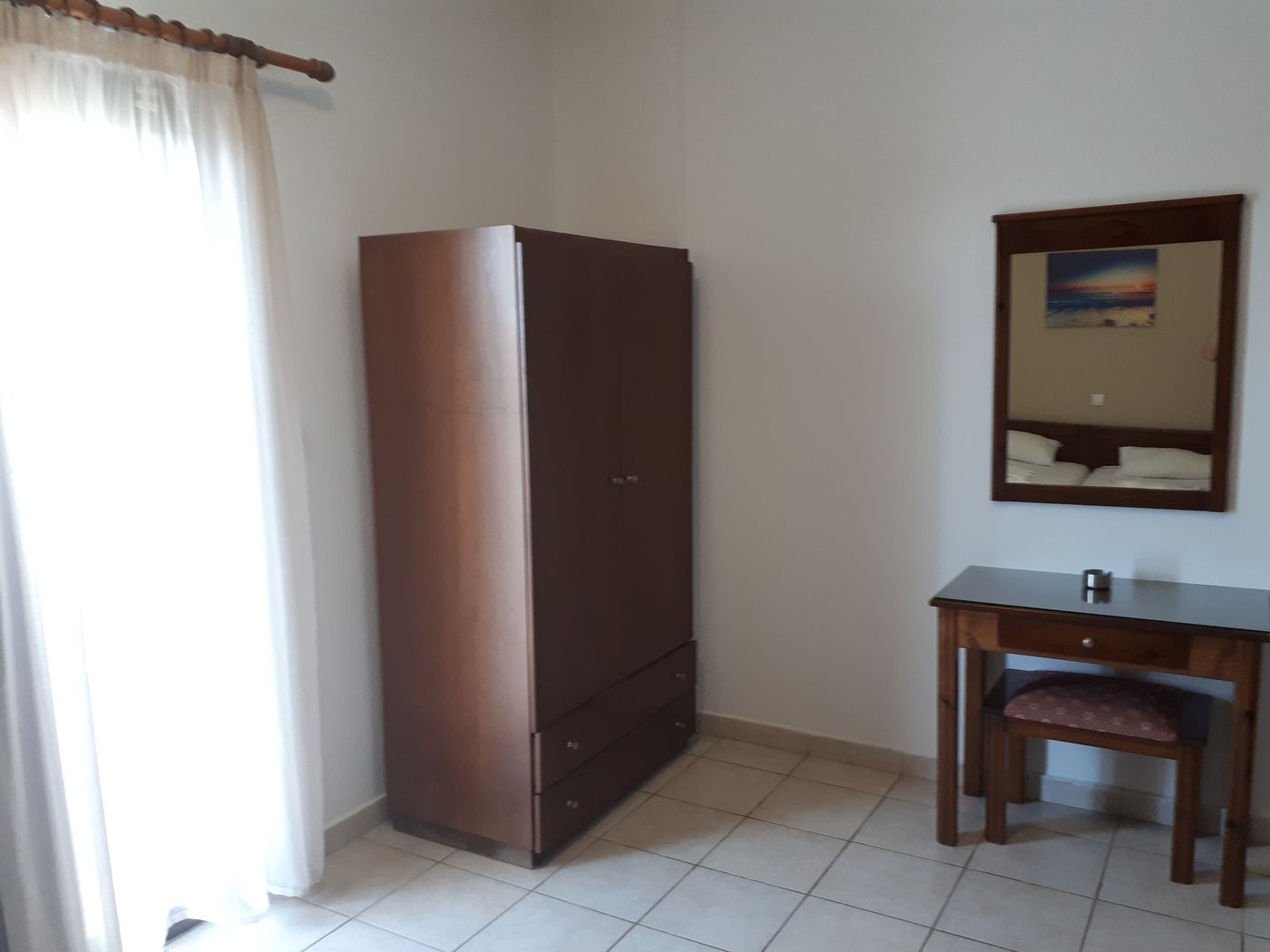 Lola-Apartments-Room-25