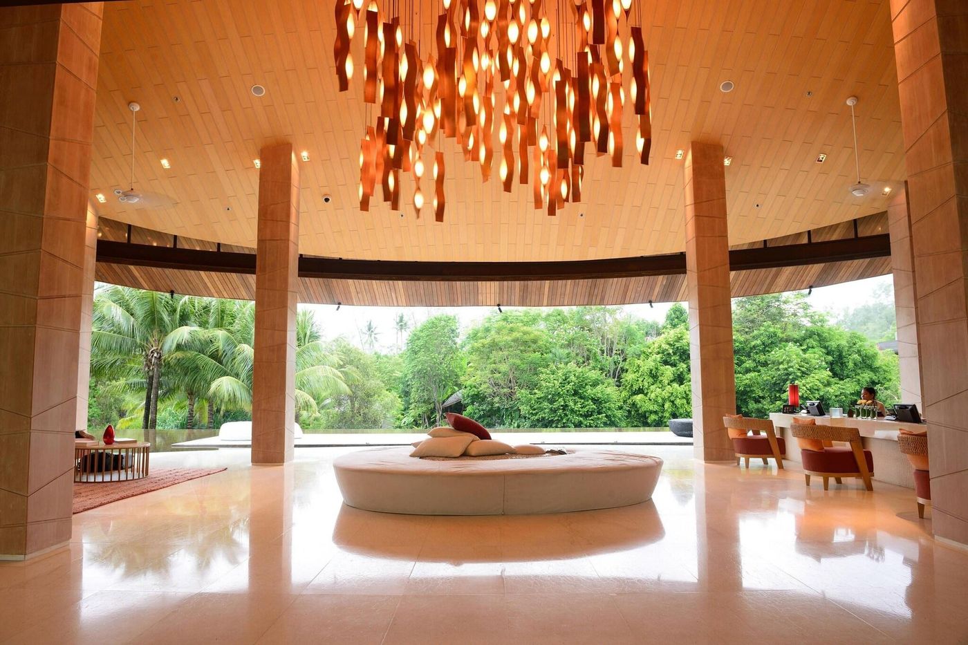 Renaissance-Phuket-Resort---Spa-Lobby-79
