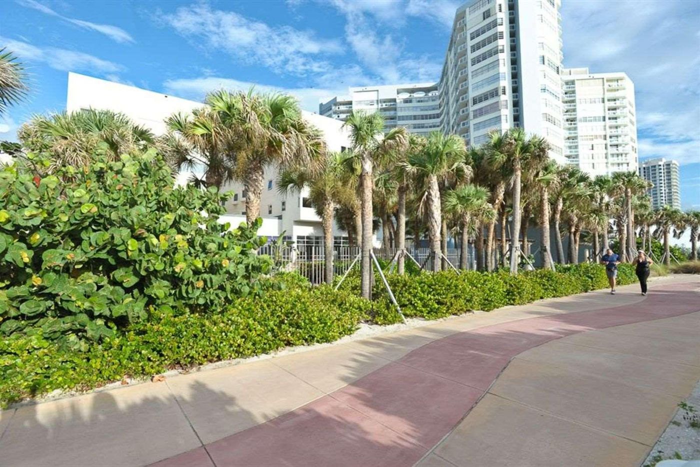 Crystal Beach Suites Miami Oceanfront Hotel - United States - MIAMI BEACH - General view - 7