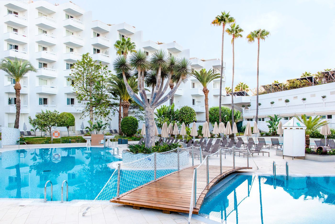 Spring-Hotel-Vulcano-General-view-2