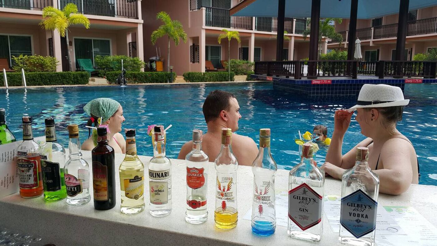 Chivatara-Resort---Spa-Bang-Tao-Beach-Phuket-Bar-7