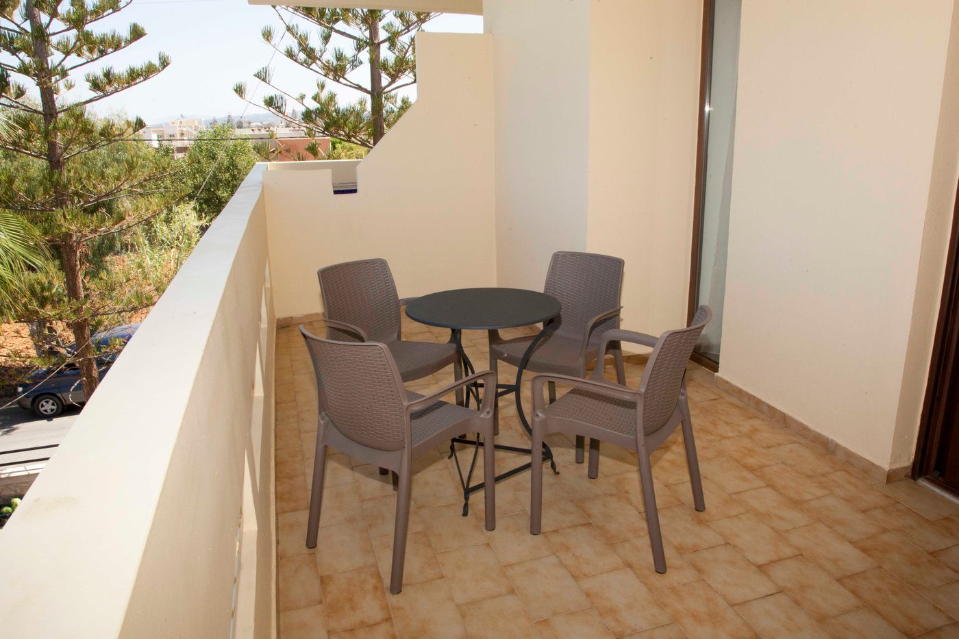 Sunny-Suites-Room-16