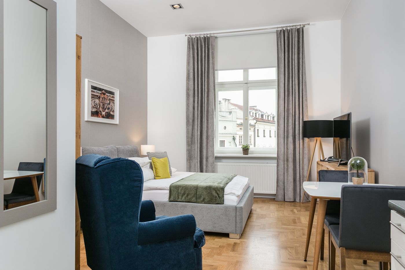 Venetian-House-Market-Square-Aparthotel-Room-27