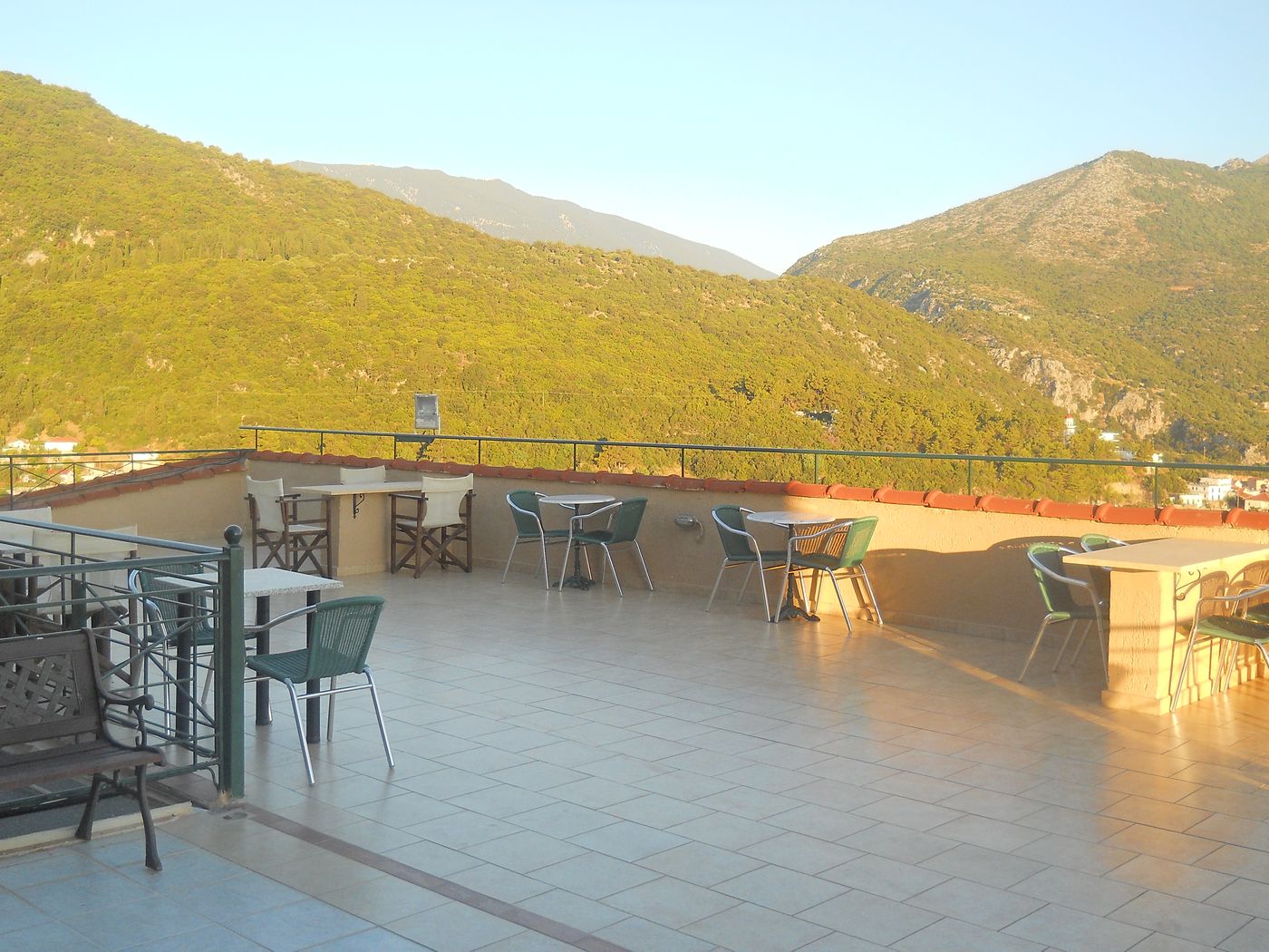 Hotel-Oceanis-Poros-Terrace-10