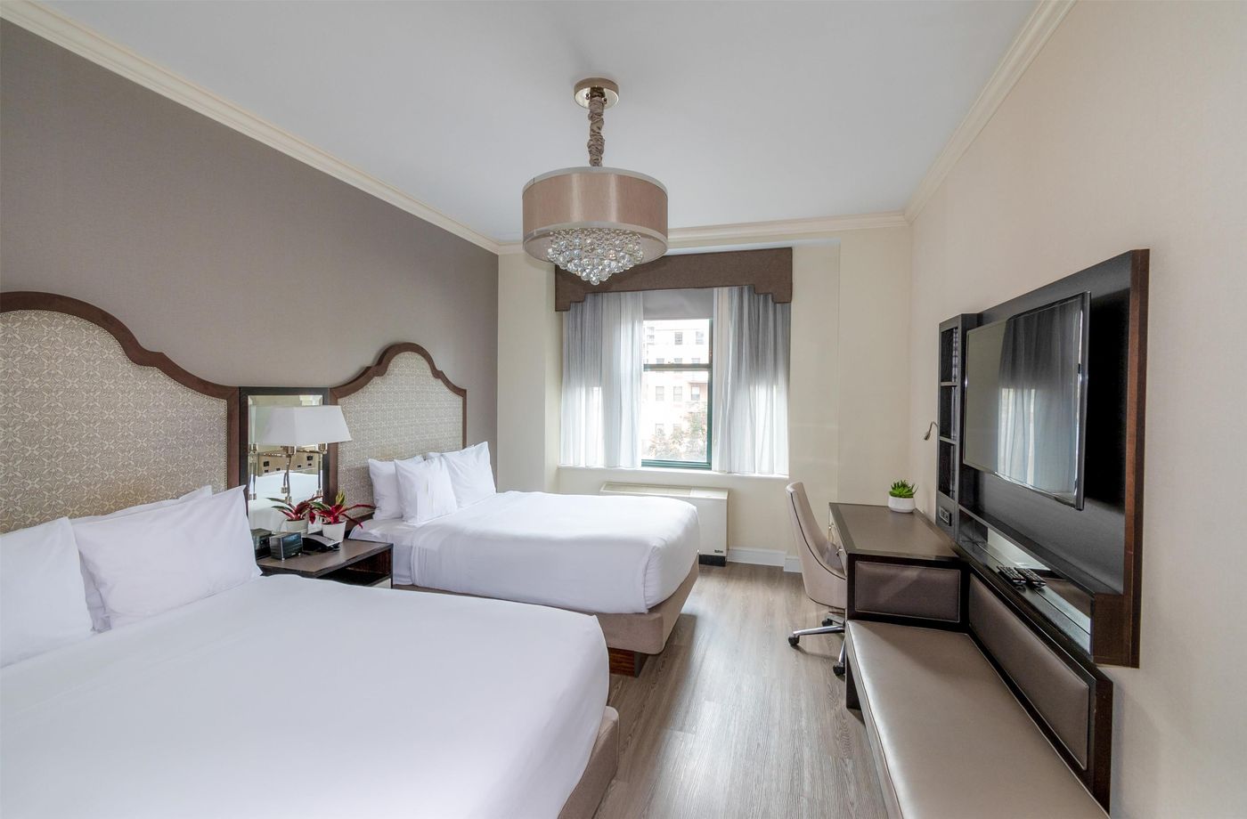 Park-South-Hotel--part-of-JdV-by-Hyatt-Room-12