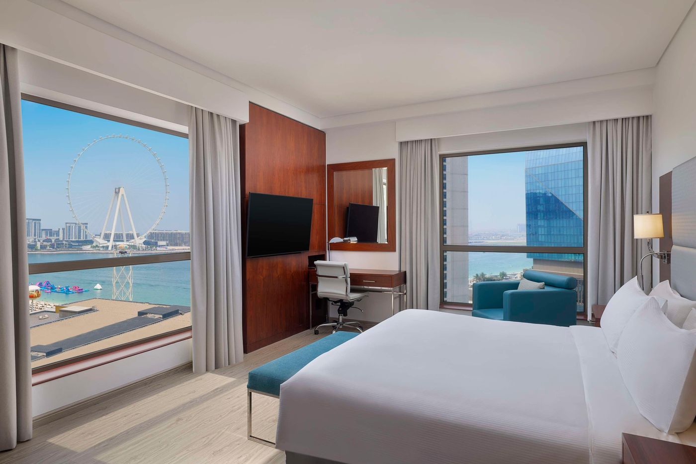 Hilton-Dubai-The-Walk-Room-20